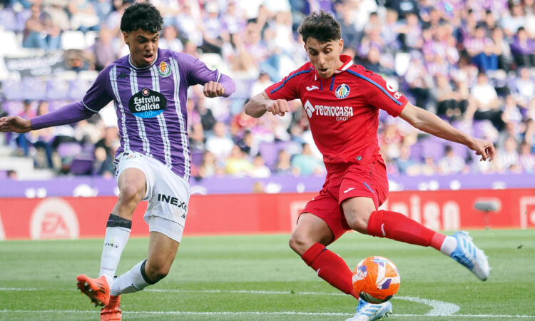 Terrats Shoots Against Valladolid.