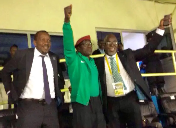 Dalung Gives Home Eagles $10,000 Bonus Dalung Gives Home Eagles $10,000 Bonus