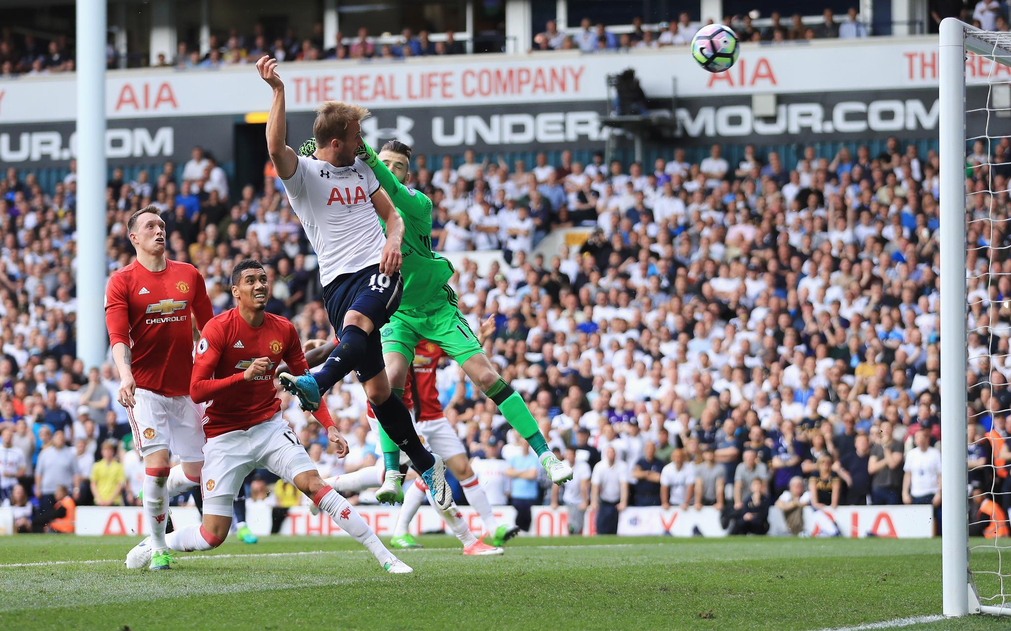 Tottenham Edge Man United In White Hart Lane Farewell Complete Sports