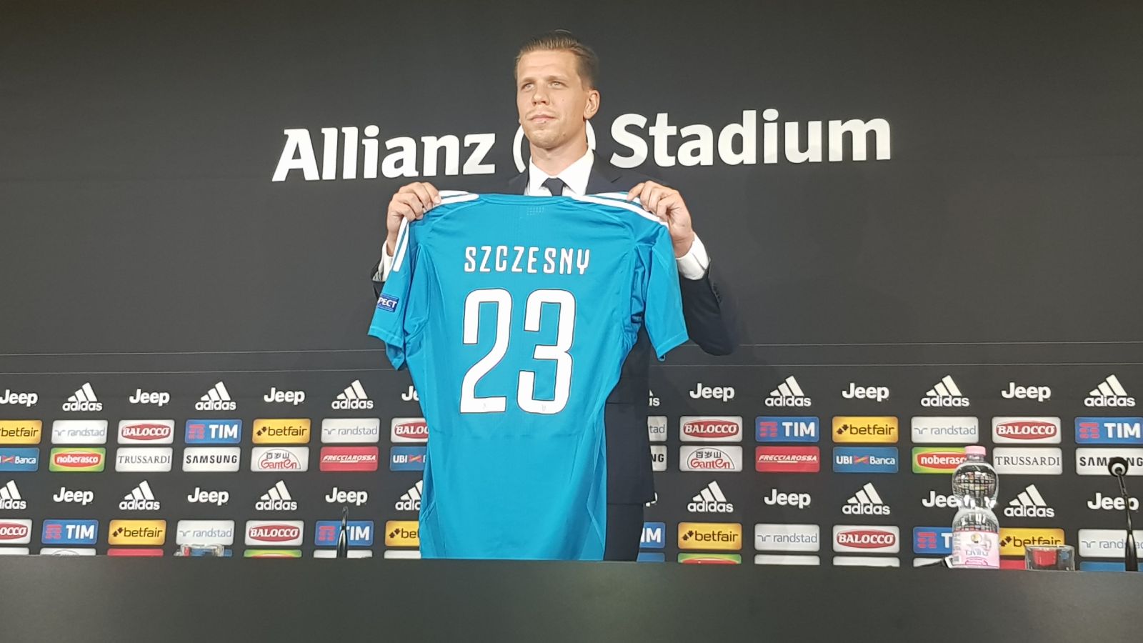 Juventus Seal €12m Szeczesny Deal From Arsenal