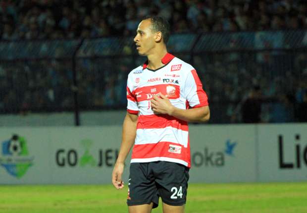 Indonesian League: Odemwingie Fires Blanks  In Madura United’s Away Draw