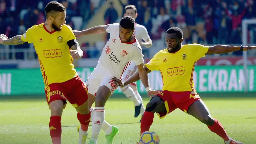 Azubuike Helps Malatyaspor Beat Sivasspor On Robinho’s Debut Azubuike Helps Malatyaspor Beat Sivasspor On Robinho’s Debut