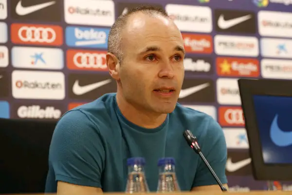 Iniesta Announces Barcelona Departure, Won’t Stay In Europe