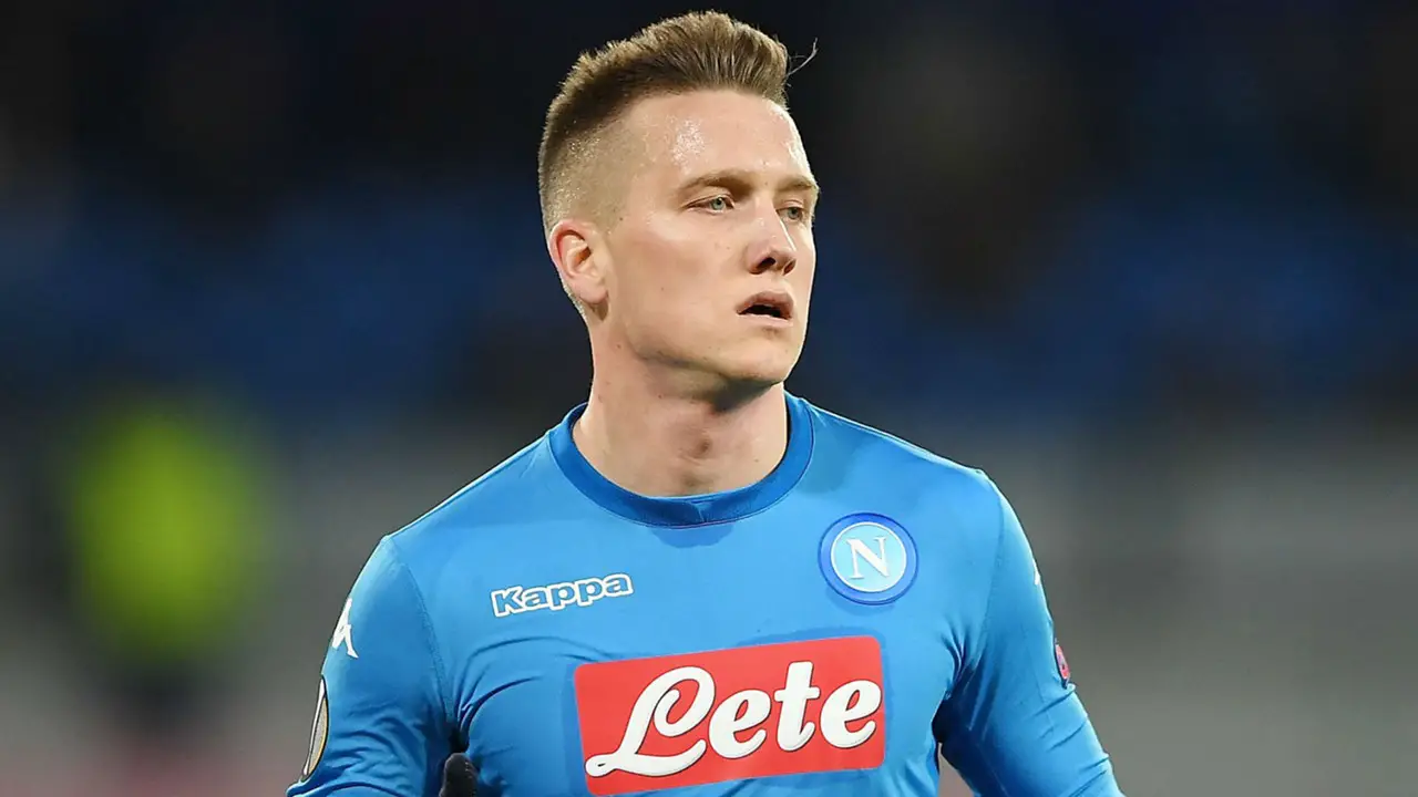 Napoli Midfielder Confirms Contract Talks