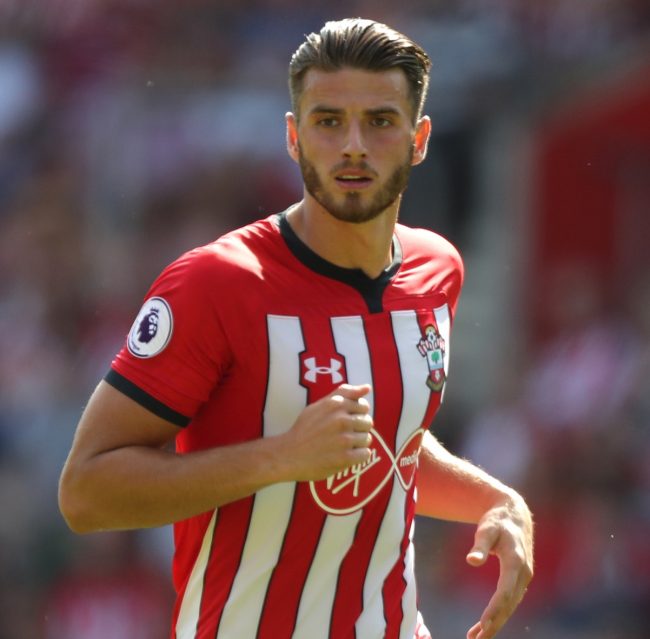 Hoedt s'ouvre à la sortie des Saints