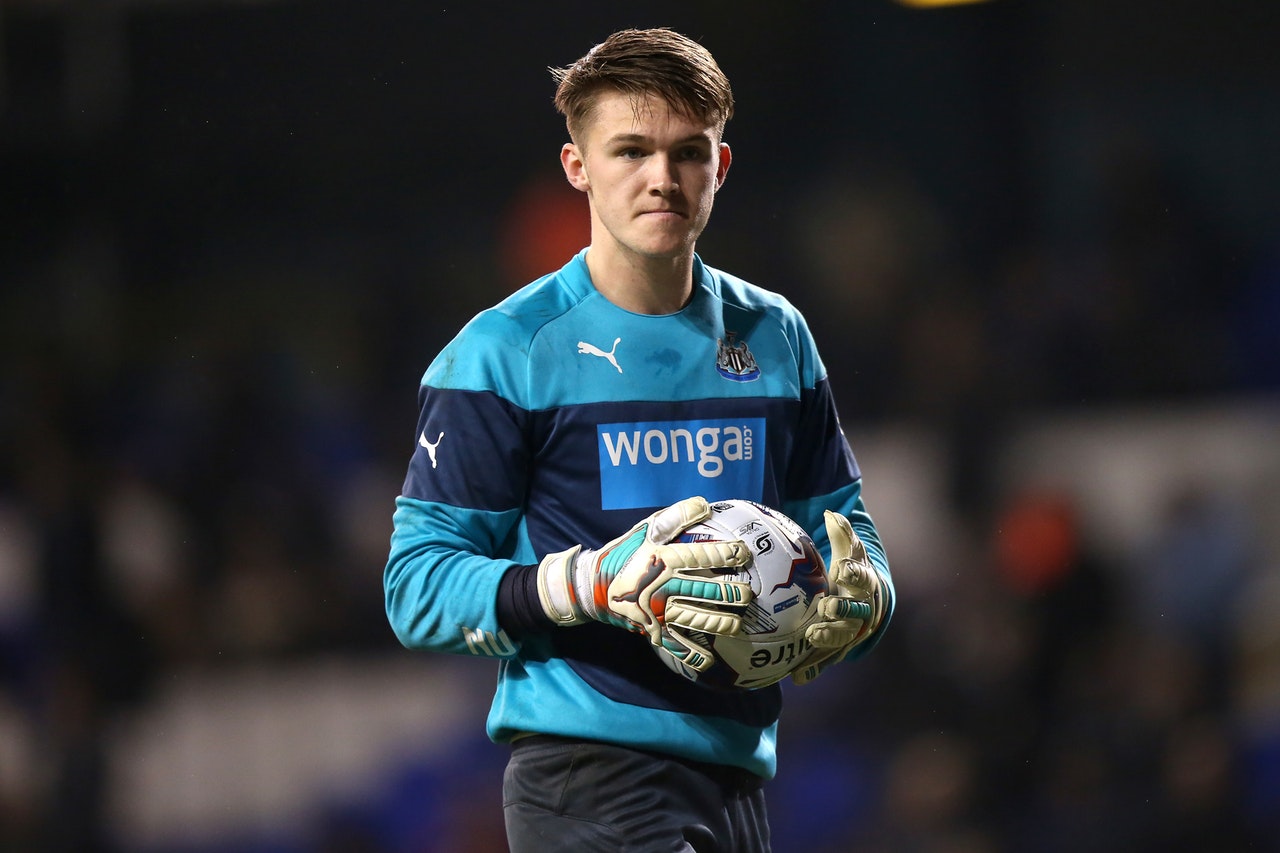 Fulham Face Fight To Land Keeper Target