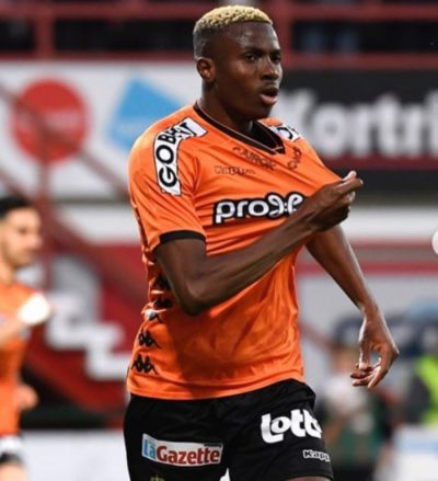 victor-osimhen-sporting-charleroi-belgian-first-division-a-europa-league-play-off-vfl-wolfsburg-southampton