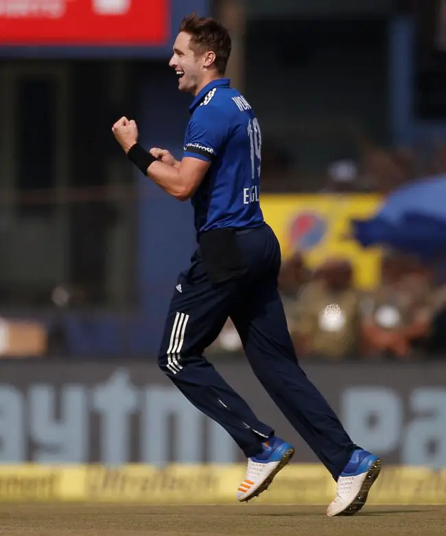 Woakes khẳng định việc lựa chọn WC không phải là vấn đề đáng nói