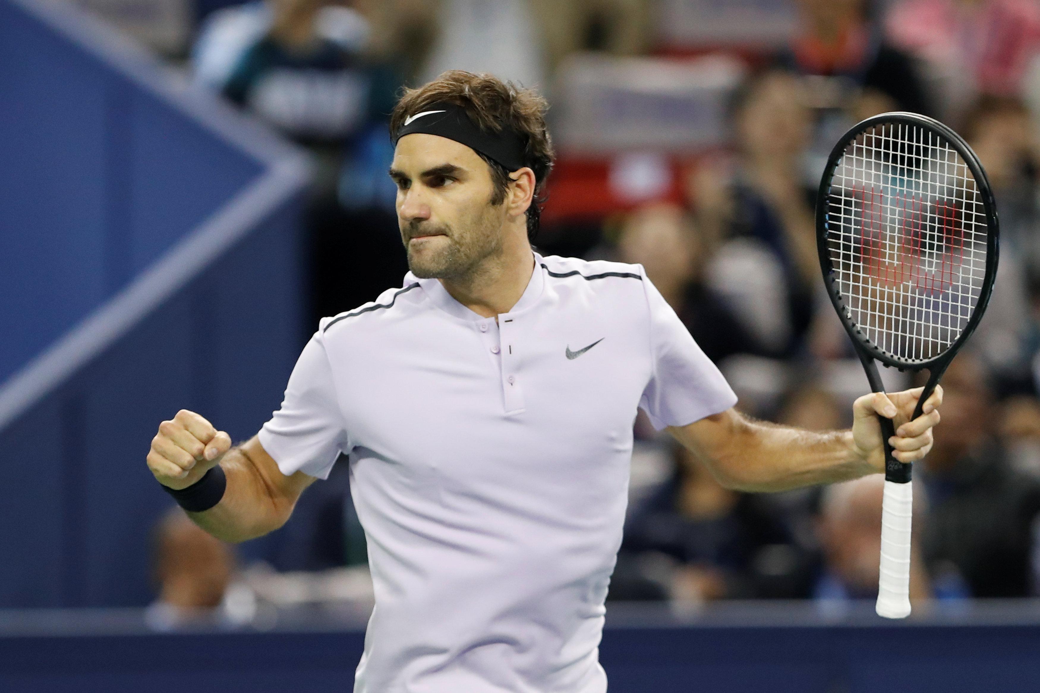 Federer Rules Halle Again