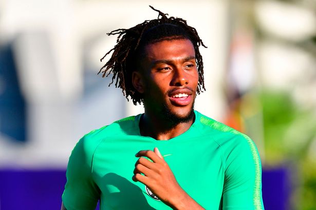 Everton Sign Iwobi From Arsenal On Five-Year Deal