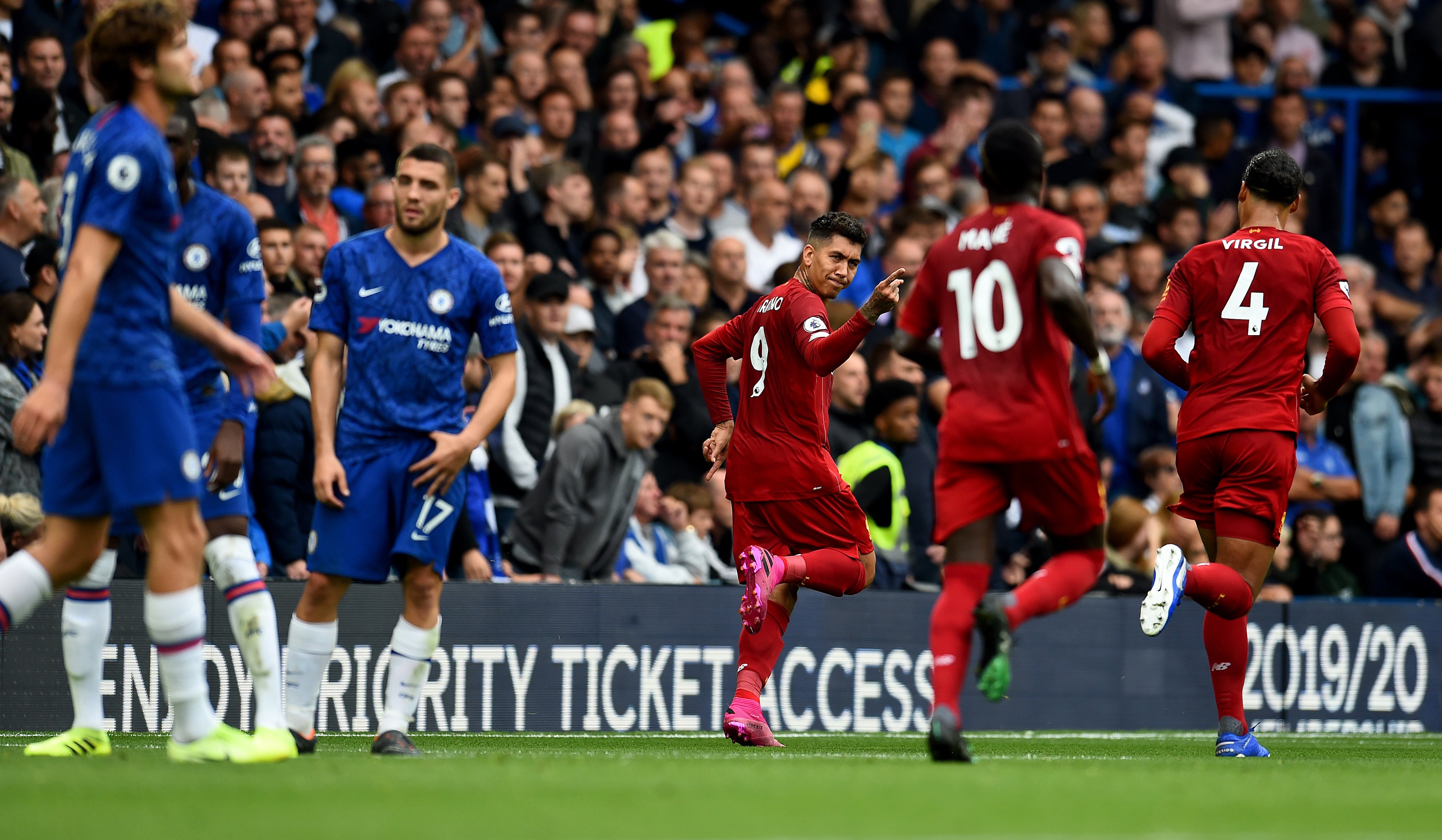 Premier League:  Liverpool Edge Out Chelsea,  Arsenal Survive Villa Scare