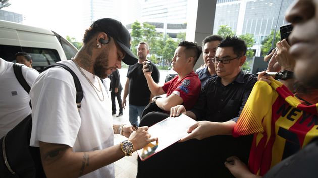 Neymar banks on Singapore luck for more goals