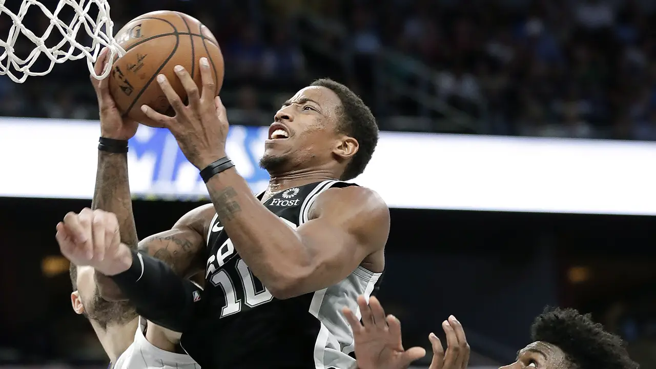 Spurs And DeMar DeRozan Will Host The Wolves  At The AT&T Center