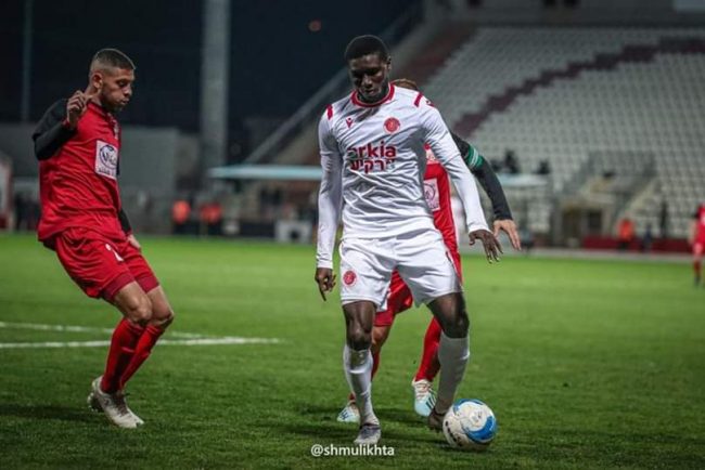 Raccolta degli Eagles: Ejuke sul bersaglio per l'Heerenveen; Collins espulso nella vittoria del Paderborn contro il Friburgo, Olaha protagonista dell'Hapoel Tel Aviv