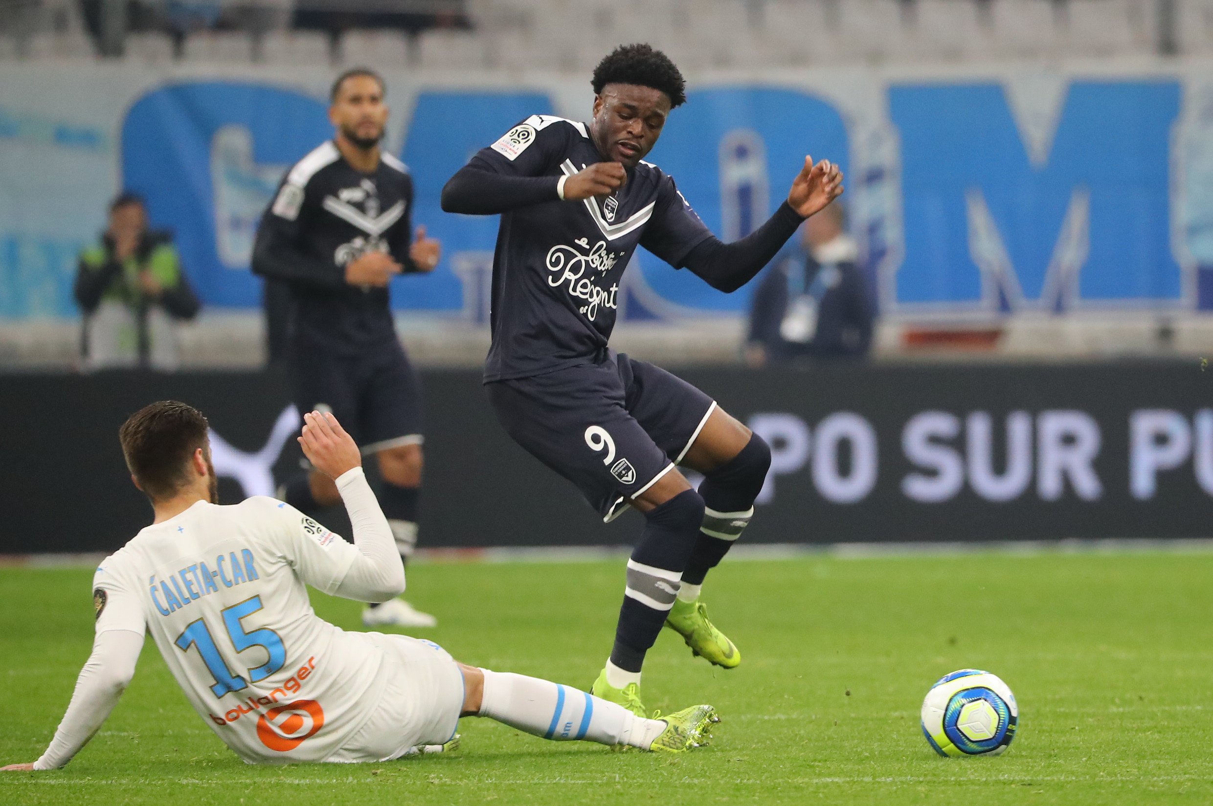Everton Keep Tabs On Bordeaux Nigerian Striker  Maja
