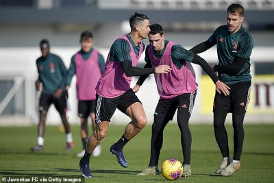 cristiano-ronaldo-aaron-ramsey-juventus-serie-a-coronavirus