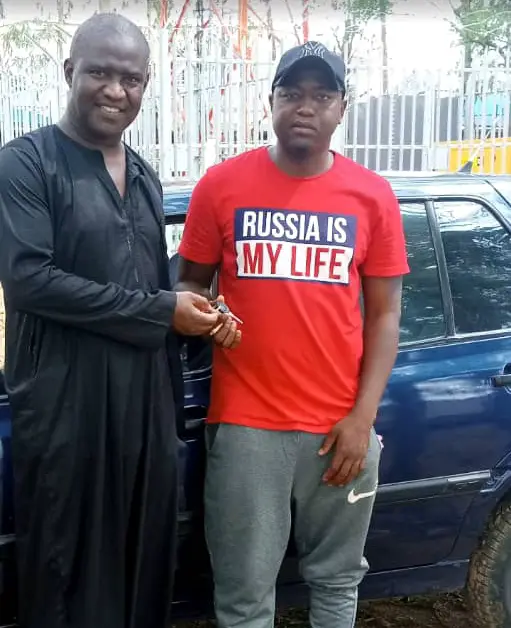 Akwuegbu Gives Away Four Cars To Ex-Footballers As Covid-19 Palliative