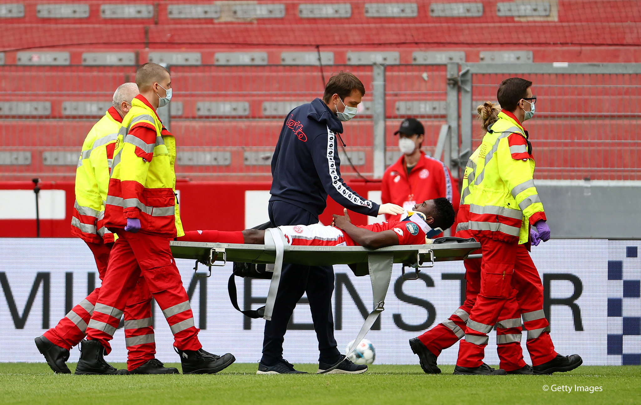 Bundesliga: Awoniyi Rushed To Hospital After Clash Of Heads In Mainz’s Home Loss To Augsburg