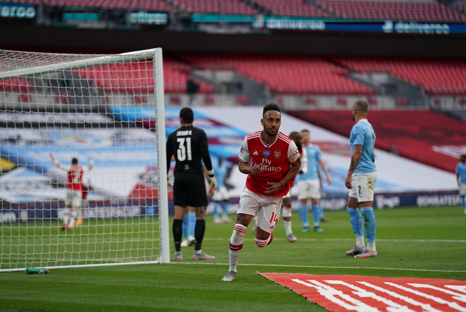 Arsenal Beat Manchester City To Reach FA Cup Final