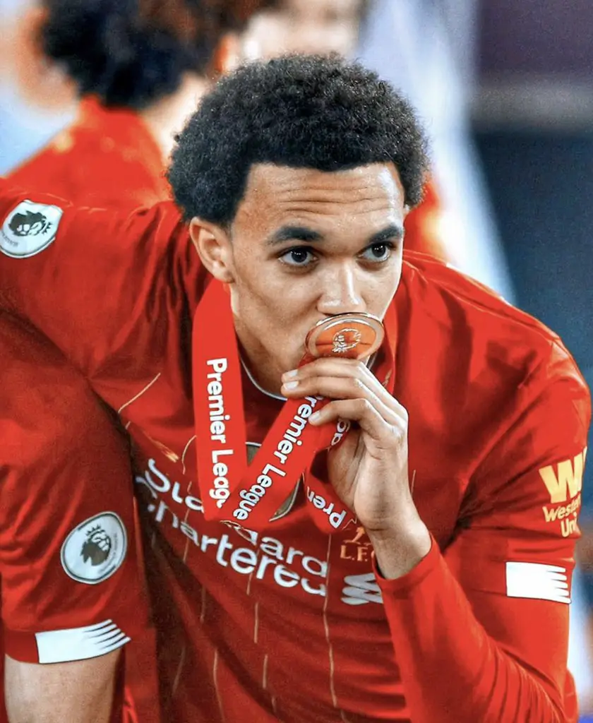 Alexander-Arnold Scoops Premier League’s Young Player Of The Year Award