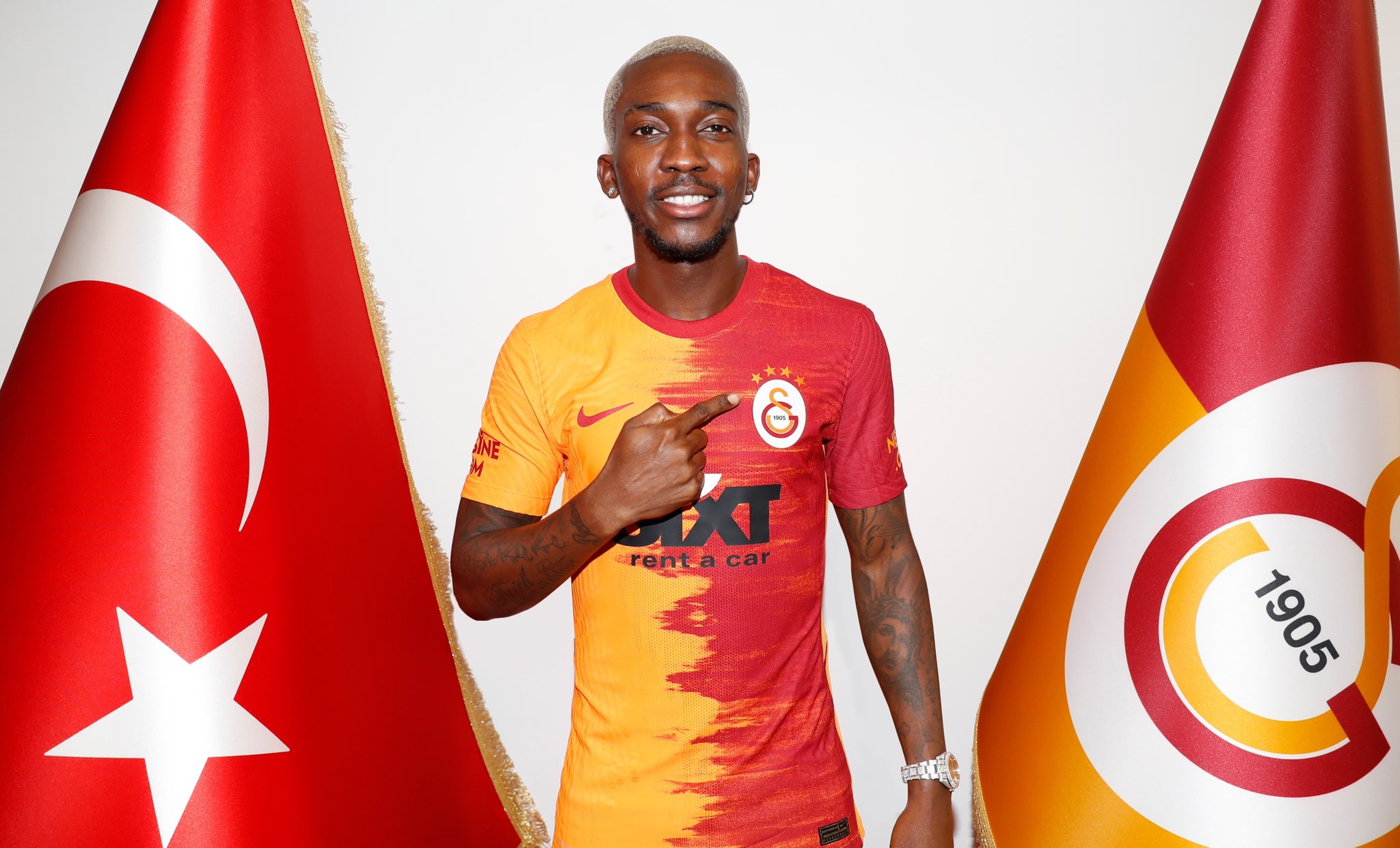 Onyekuru Rejoins Galatasaray On Loan