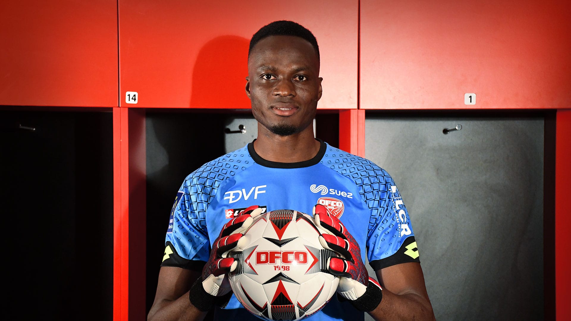 Benin Republic Goalie Allagbe:  Super Eagles Must  Be Ready For War