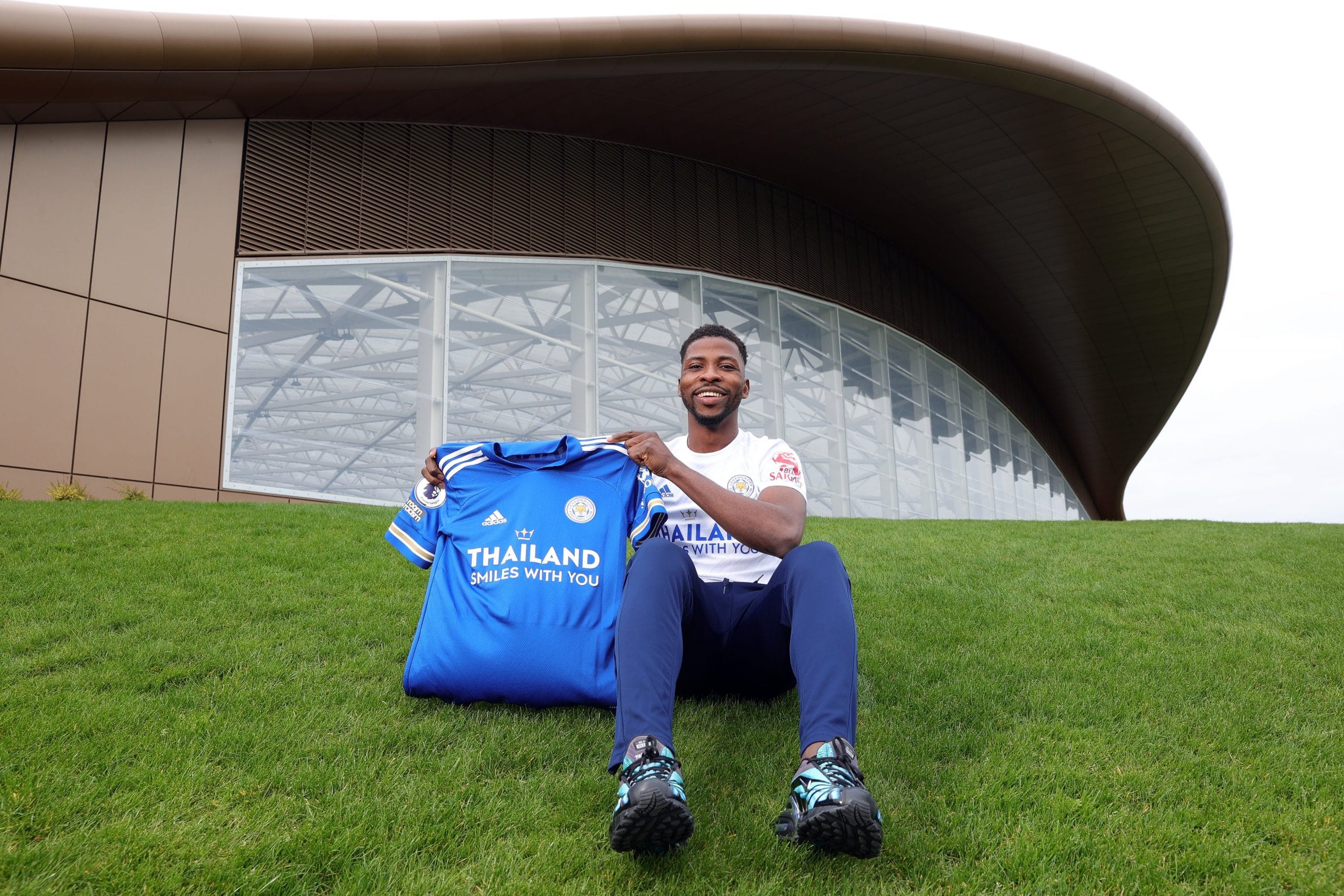 BREAKING: Iheanacho Signs New Leicester City Contract