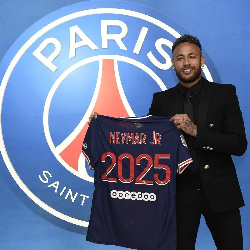OFFICIAL: Neymar Signs  Contract Extension With PSG Until 2025