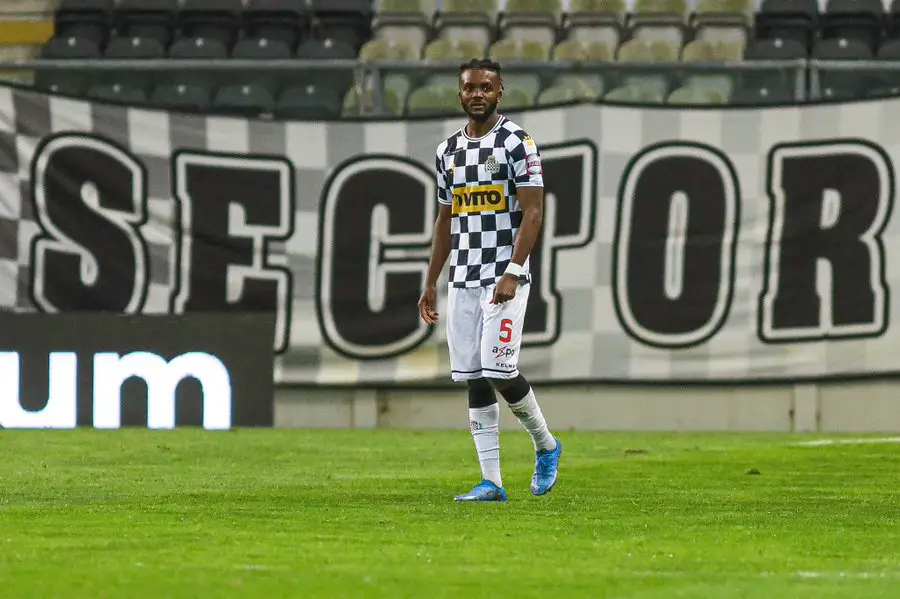 Awaziem Joins Boavista On Permanent Deal From Porto