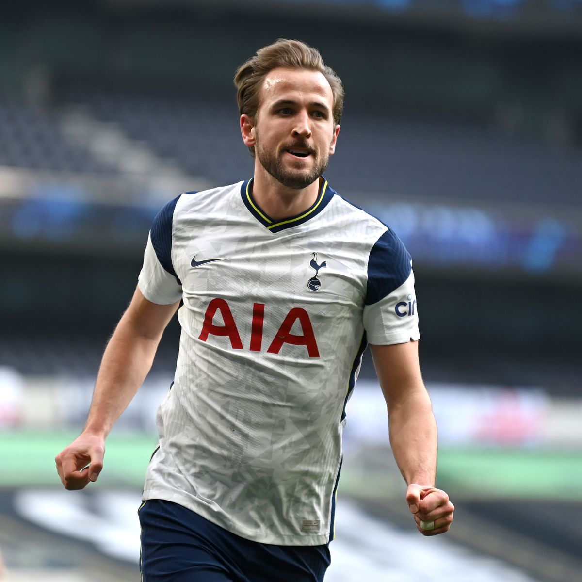 Sheringham Accuses Kane Of Not Leading Spurs By Example