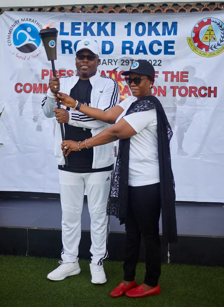 2022 Lekki 10km Road Race: Oba Of Iru Land Receives Race Torch