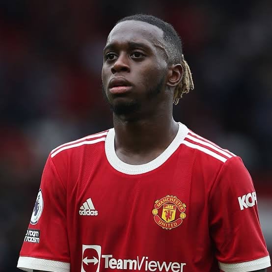 Scholes: Wan-Bissaka Is Useless On The Ball