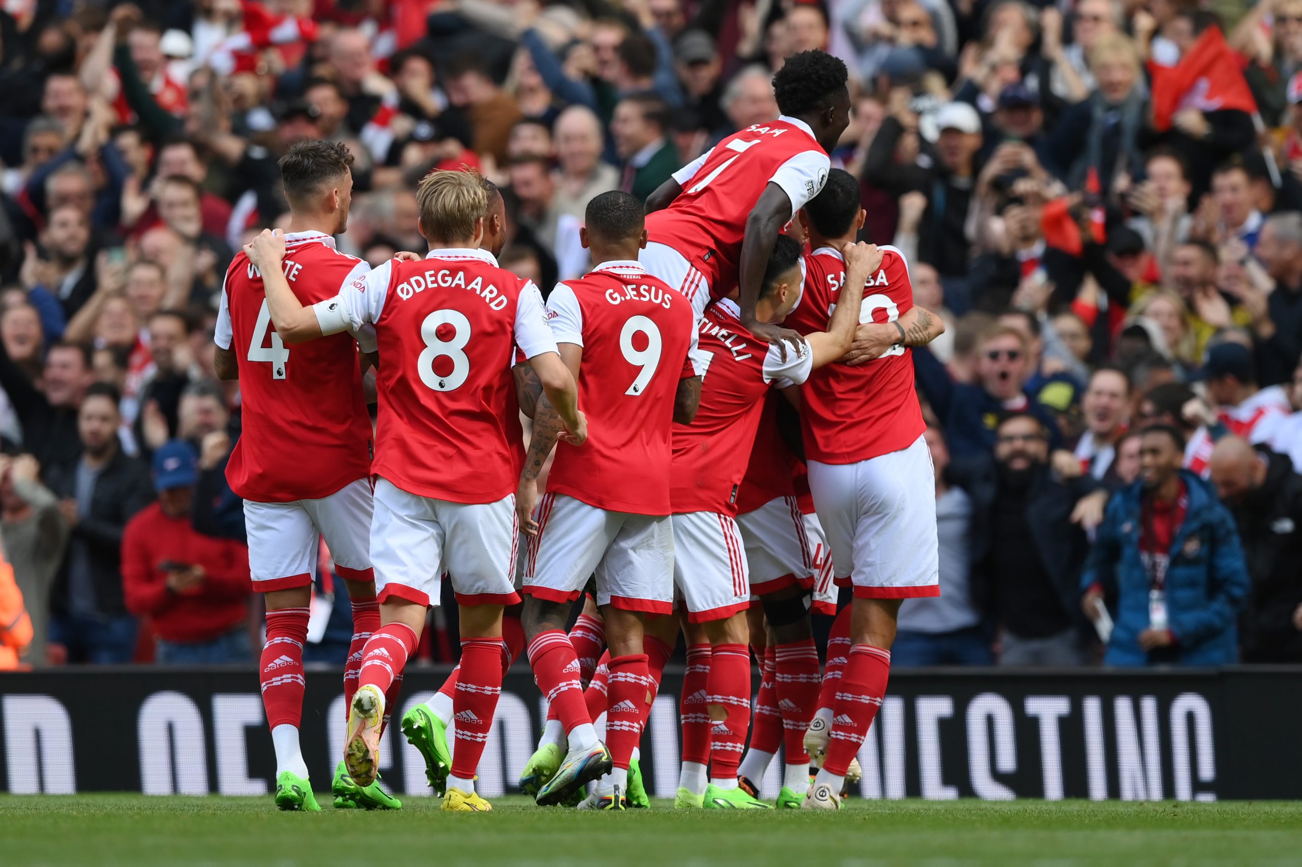 Premier League: Arsenal Outclass 10-man Spurs, Go Four Points Clear At Top