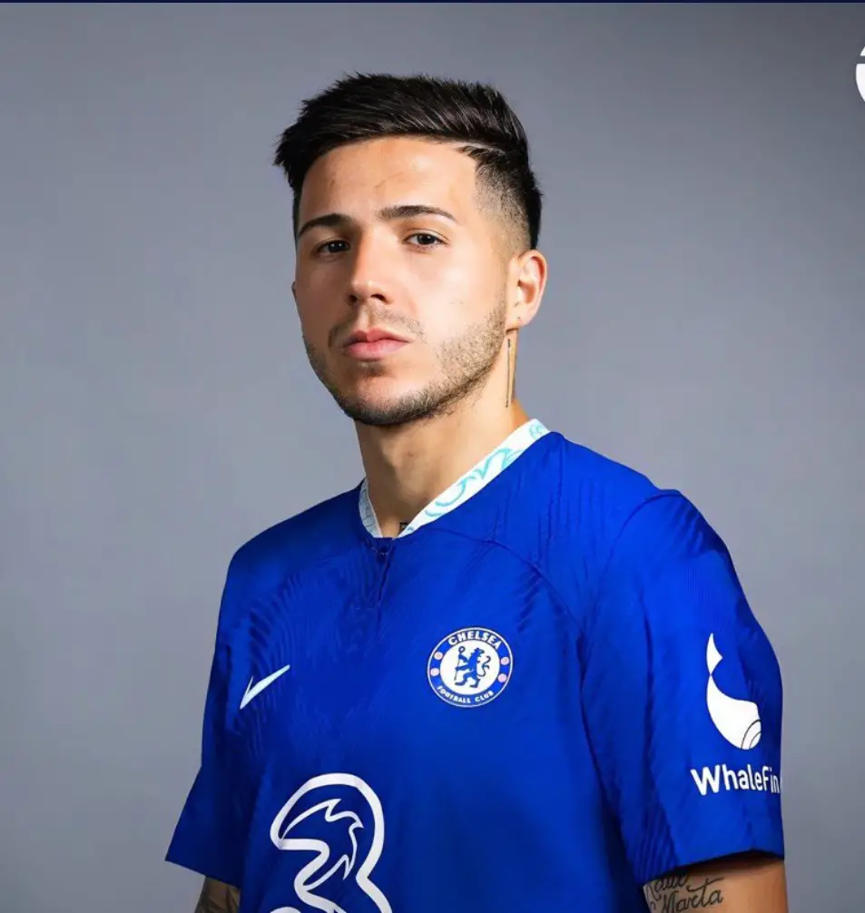 Fernandez Handed Jersey Number 5 At Chelsea