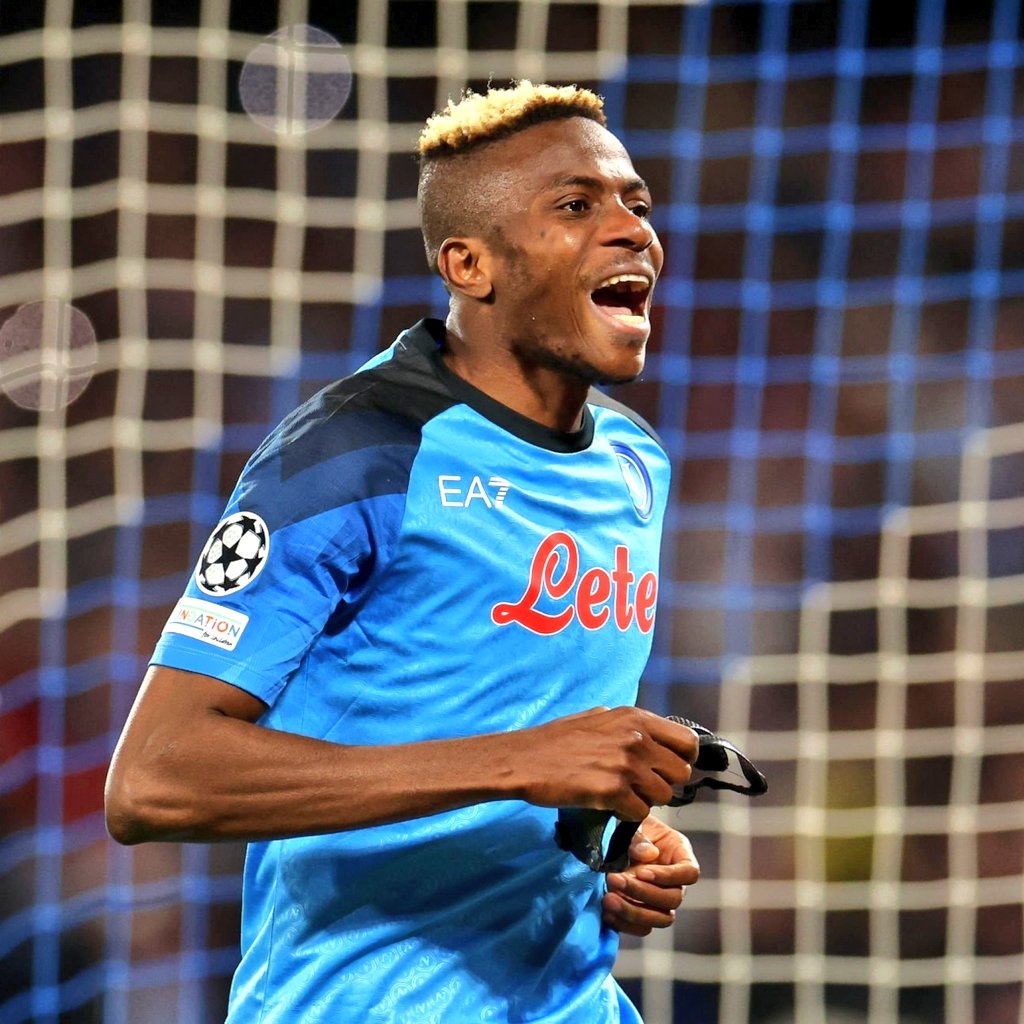 A2Z Football Hub 🟡⚫ on X: ❌ HAT-TRICK DENIED Victor Osimhen would have  had a hat-trick vs Eintracht Frankfurt but Piotr Zieliński refused to let  him take the penalty kick 😔 Osimhen