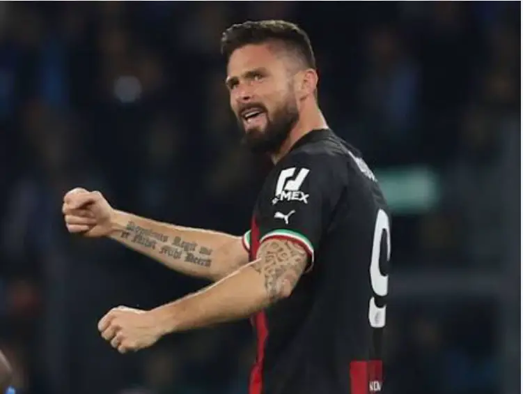 Giroud Signs New Deal At AC Milan