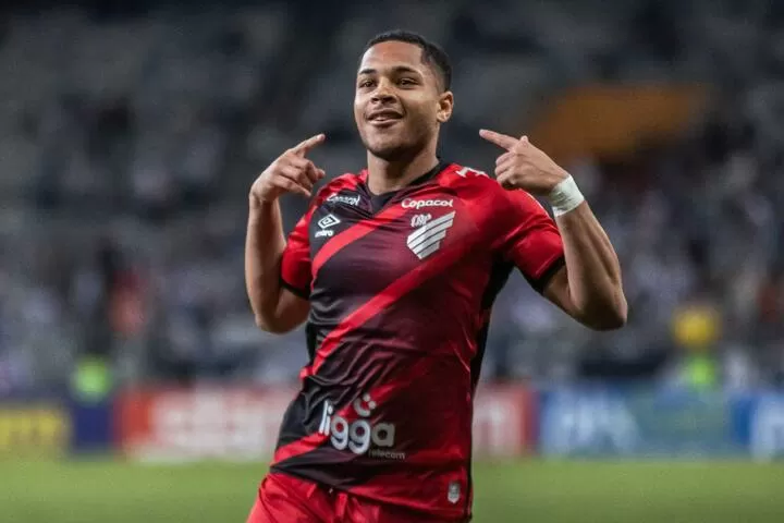 Barca agree 60 million deal with Athletico Paranaense for Vitor Roque