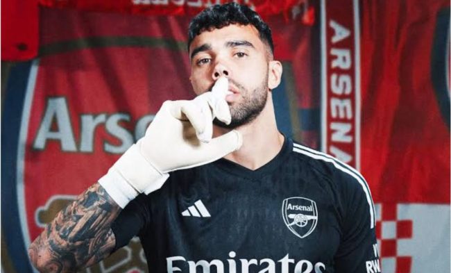 Man United Legend Disagrees With Arteta’s Decision To Sign Raya