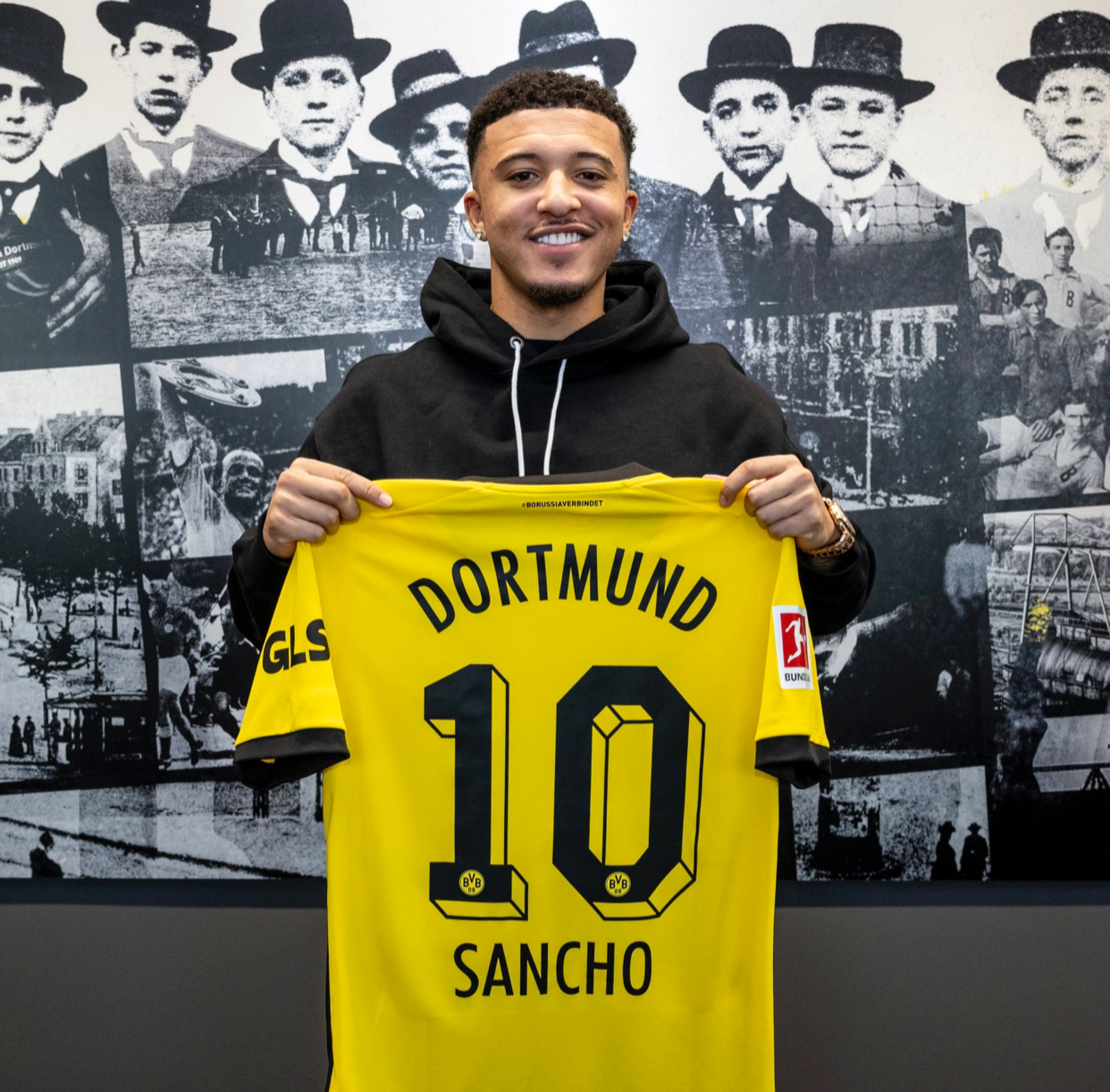 Sancho Rejoins Borussia Dortmund On Loan