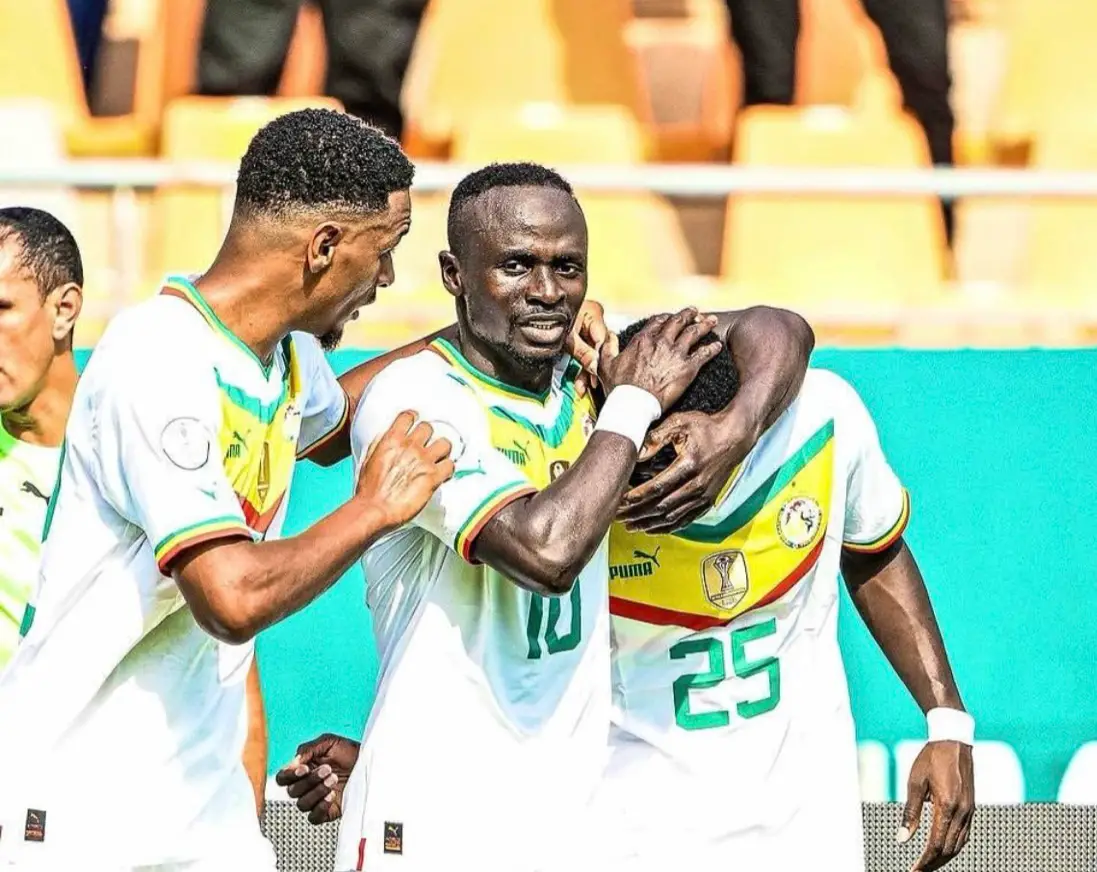 Senegal conquista a primeira vitória da AFCON contra Camarões em 34 anos e sela as oitavas de final