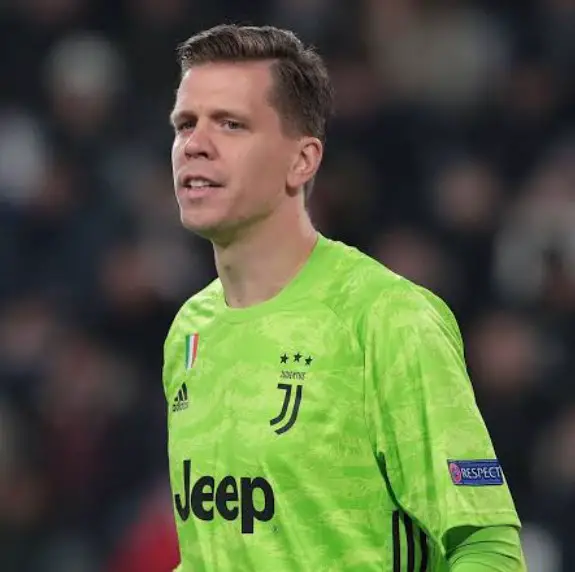 Arsenal Set To Re-Sign Szczesny As Possible Replacement For Ramsdale