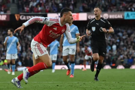 EPL: Martinelli;s Late Goal Earns Arsenal Draw Vs Man City
