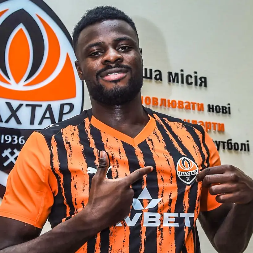 Done Deal: Nigerian Midfielder Joins Ukrainian Club Shakhtar Donestk