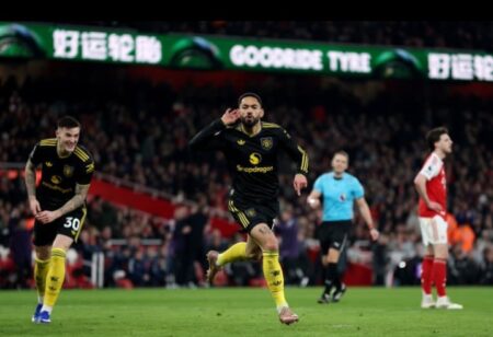 Arsenal Drop Points Again After Dramatic 3-2 Loss To Man United