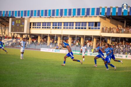 NPFL: Shooting Stars Edge Rivers United 2-1 In Ibadan