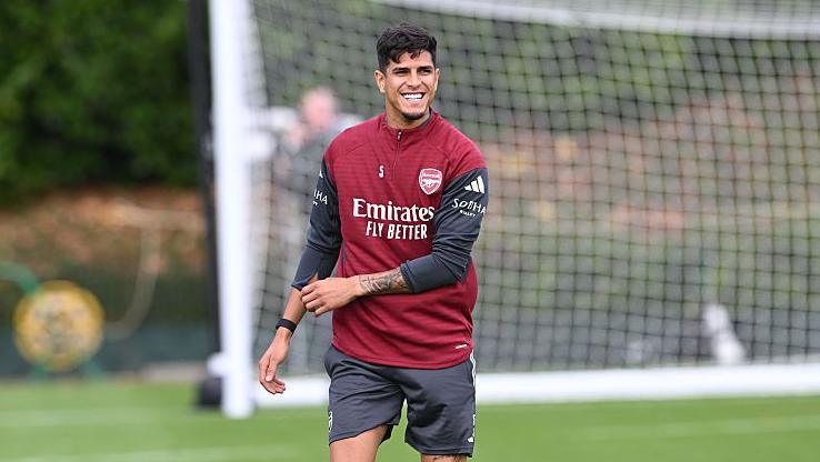 Carabao Cup Final: Difficult Challenge –Hincapie Speaks Ahead Arsenal Vs Man City