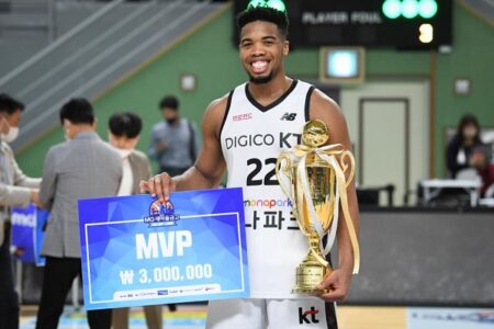 Tinubu Celebrates Anosike On NBL Championship Triumph
