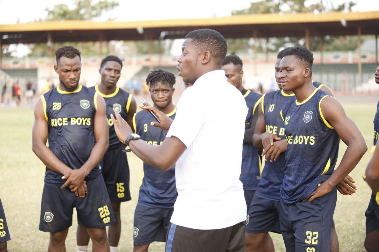 Abakaliki FC Head Coach Starplus Izuikem Anistar and his players during a training session