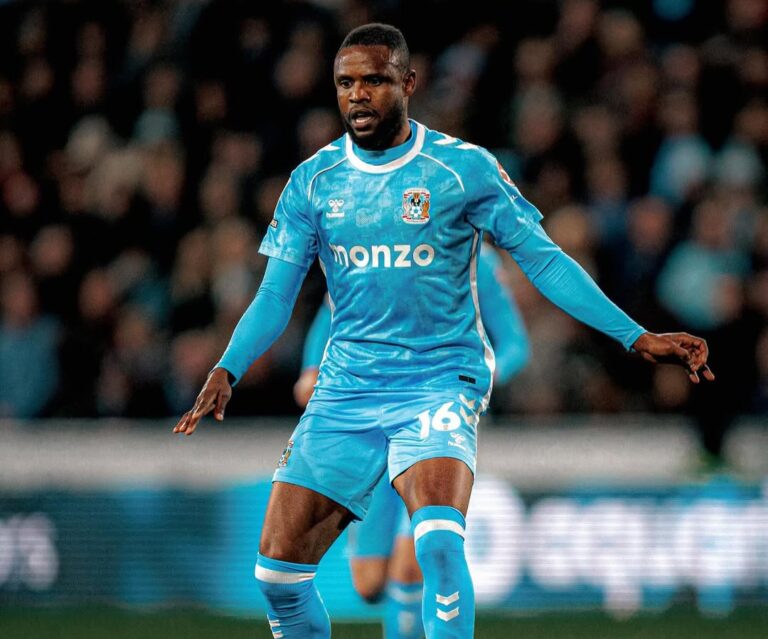 Onyeka in action for Coventry City during Championship match