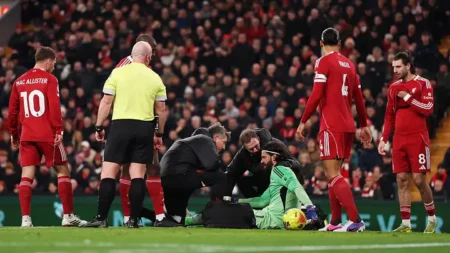 Premier League Set To Adopt Goalkeeper Tactical Timeout Rule